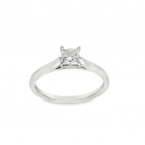 Pre Owned Platinum Princess Cut Diamond Ring ZB591